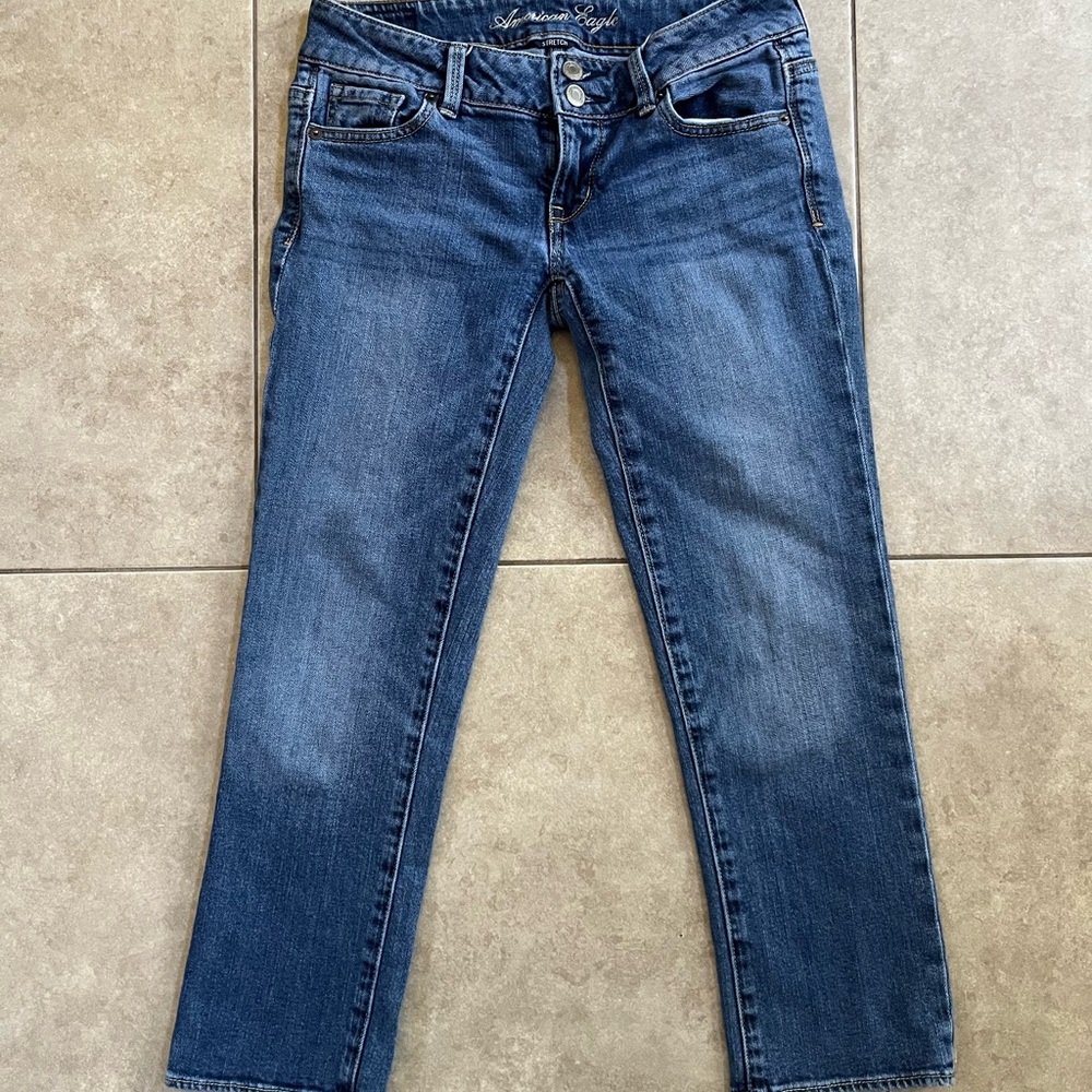 American Eagle Blue Denim Jeans Artist Size 2 Cropped Ankle Low Rise